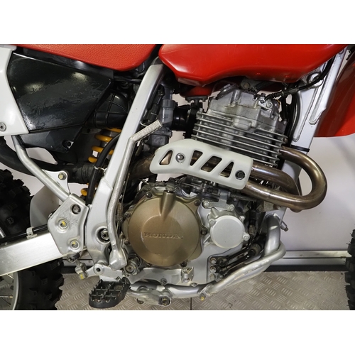 55 - Honda XR400R motocross bike. 2004. 400cc
Frame No. JH2NE03A63M440031
Engine No. NE03E-2601316
Engine... 