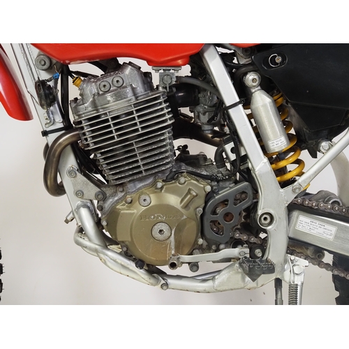 55 - Honda XR400R motocross bike. 2004. 400cc
Frame No. JH2NE03A63M440031
Engine No. NE03E-2601316
Engine... 