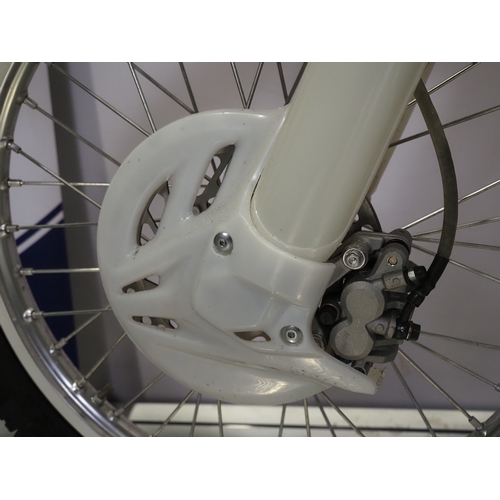 51 - Honda CR250R motocross bike. 2007. 250cc.
Frame No. JH2ME03A87M100638
Engine No. ME03E-6902094
Engin... 