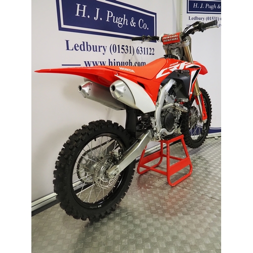54 - Honda CRF250R motocross bike. 2020. 250cc.
Frame No. JH2ME1247LK204342
Engine No. ME12E-5209203
No d... 