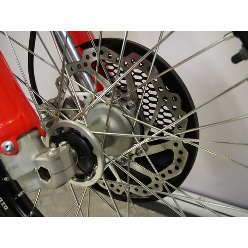 57 - Honda CRF450R motocross bike. 2021. 450cc.
Frame No. JH2PE07A9M6402079
Engine No. PE07E-54046515
No ... 