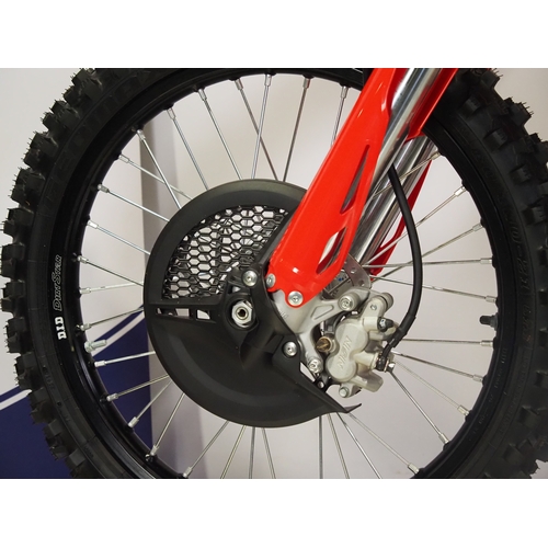 57 - Honda CRF450R motocross bike. 2021. 450cc.
Frame No. JH2PE07A9M6402079
Engine No. PE07E-54046515
No ... 