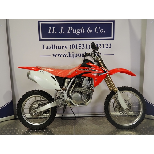 49 - Honda CRF150R motocross bike. 2014. 150cc. 
Frame No. JH2KE03A6EK500908
Engine No. KE03E-5312592
Eng... 