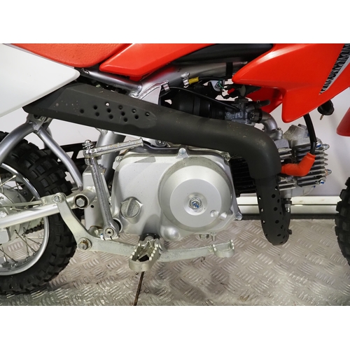 42 - Honda CRF50F childs motocross bike. 2017. 50cc
Frame No. LALAE04A6H3200693
Engine No. AE04E6013429
E... 