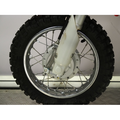 42 - Honda CRF50F childs motocross bike. 2017. 50cc
Frame No. LALAE04A6H3200693
Engine No. AE04E6013429
E... 