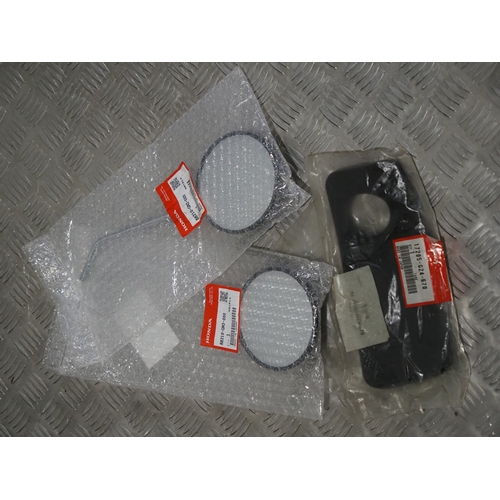 90 - Honda Z50 monkey bike. 1999. 49cc. 
Frame No. AB27-1002492
Engine No. AB27E-1002481
Engine turns ove... 