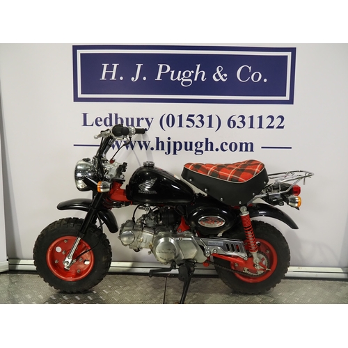 83 - Honda 40th Anniversary edition monkey bike. 2007. 50cc
Frame No. AB27-1802047
Engine No. AB27E-15014... 
