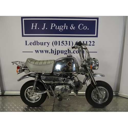 92 - Honda Gorilla Z50J monkey bike. 1999. 50cc
Frame No. Z50J-2602420
Engine No. Z50JE-2302466
Engine tu... 