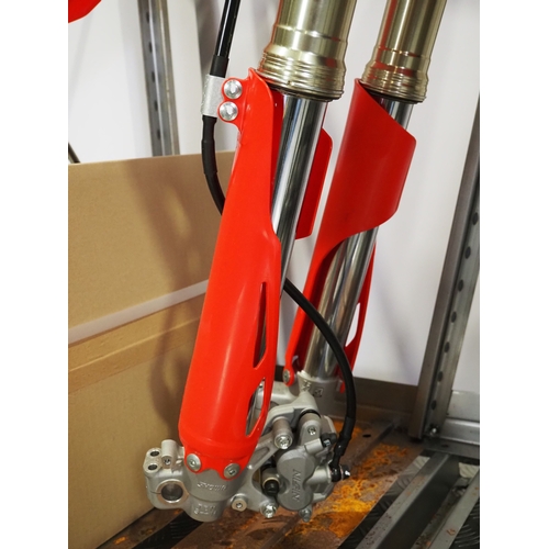 56 - Honda CRF450R ‘Extreme Red 50th anniversary’ motocross bike. 2023. 450cc
Frame No. JH2PE07A7PK600566... 