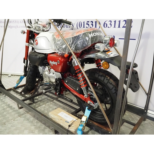 Honda Z125 Monkey bike. 2022. 125cc. Frame No. MLHJB03A1N5008280 Engine ...