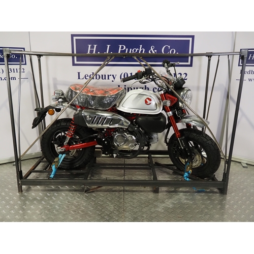 Honda Z125 Monkey bike. 2022. 125cc. Frame No. MLHJB03A1N5008280 Engine ...