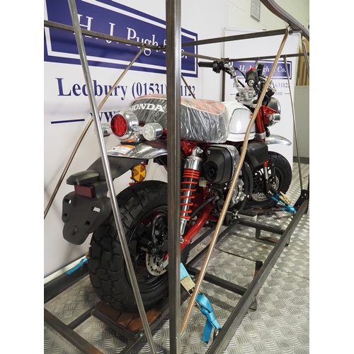 Honda Z125 Monkey bike. 2022. 125cc. Frame No. MLHJB03A1N5008280 Engine ...