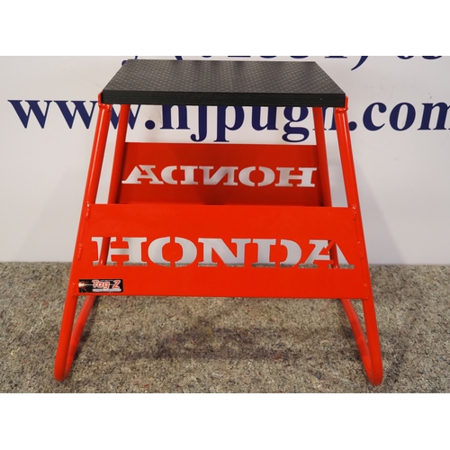 8 - Honda motorcycle stand
