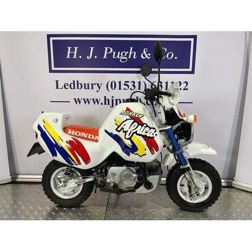 Honda Africa monkey bike. 50cc
Frame No. Z50J-2114989
Engine No. Z50JE-2101788
Comes with Japanese deregistration proof documents.
Keys