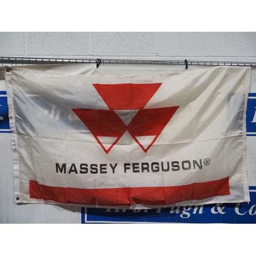 2002 - Massey Ferguson flag 35