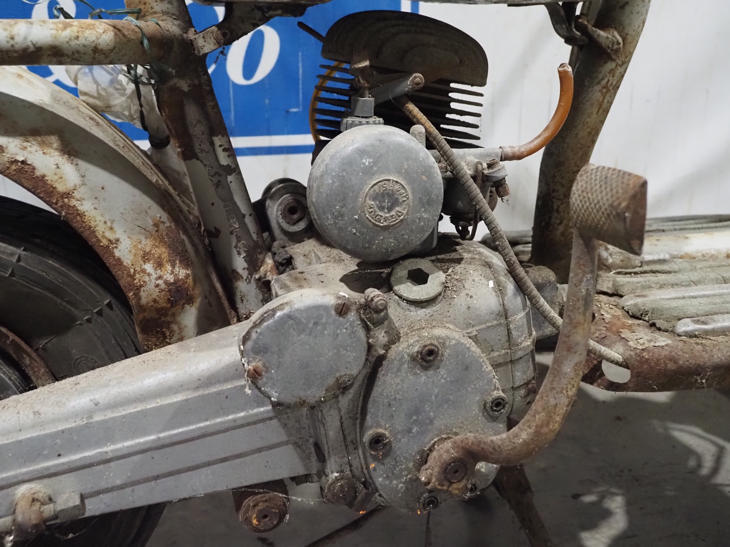 Lambretta 125D scooter project. Frame No. 125D130887 Engine No. 160144 ...