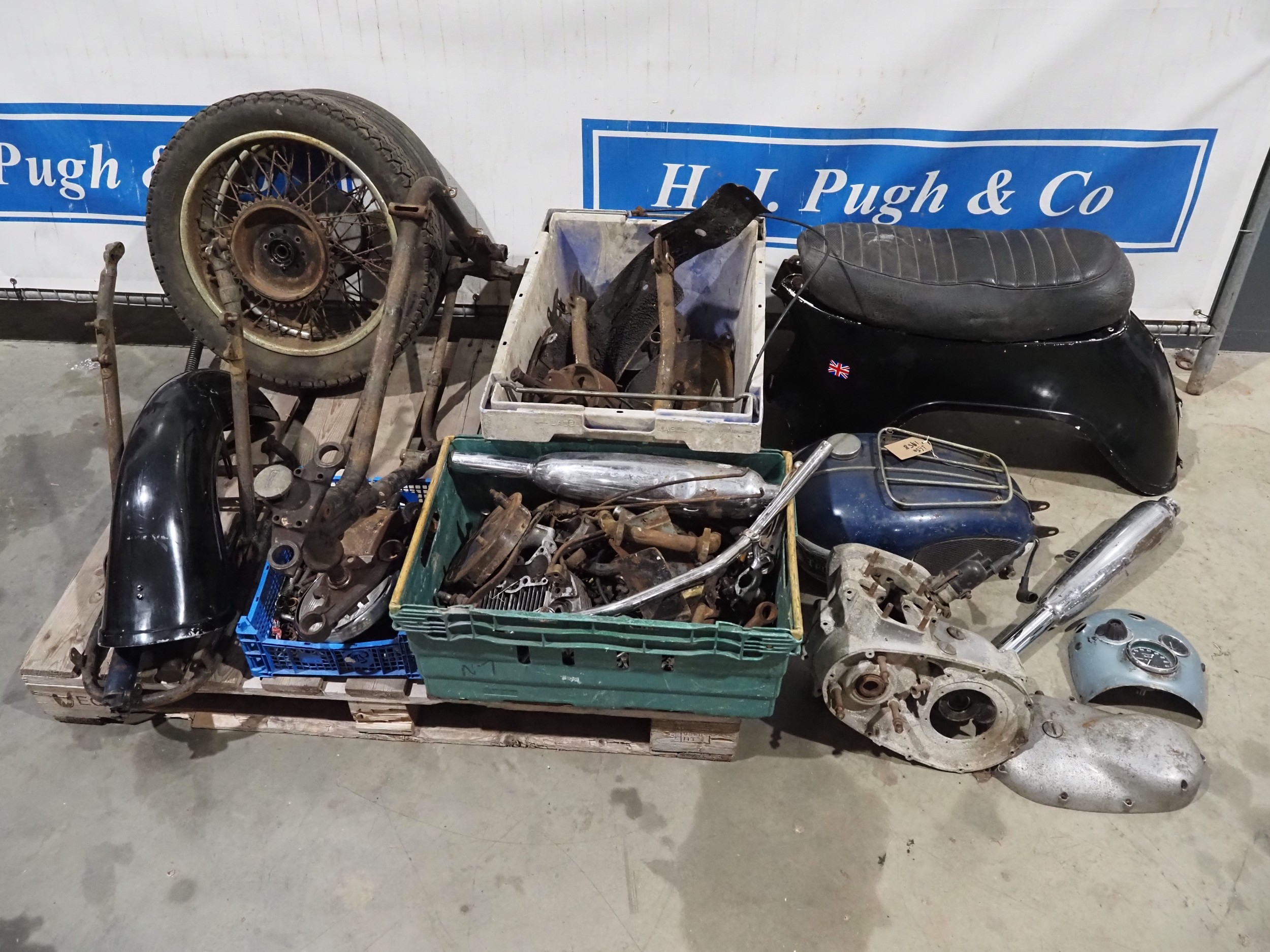 Triumph 3TA project c.1958 to include engine parts, fuel tank, wheels ...