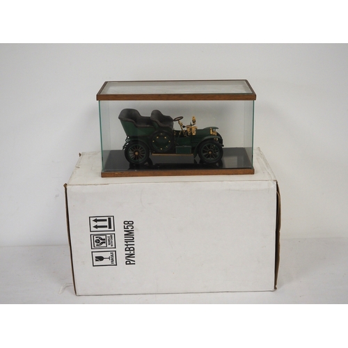 35 - Franklin Mint 1905 Rolls Royce model in display case and with box