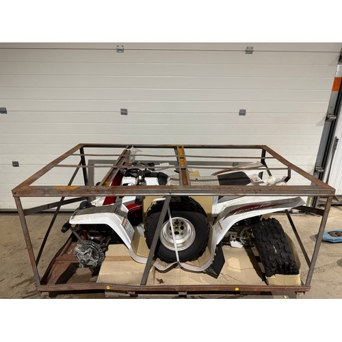 35 - Yamaha YFZ350SW Banshee quad. 2004. 350cc
Frame No. JY43GGW004C266162
Brand new in original shipping... 