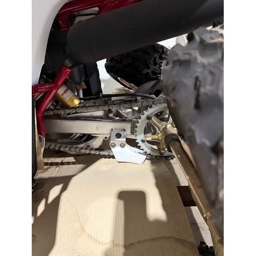 35 - Yamaha YFZ350SW Banshee quad. 2004. 350cc
Frame No. JY43GGW004C266162
Brand new in original shipping... 