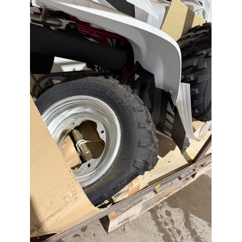 35 - Yamaha YFZ350SW Banshee quad. 2004. 350cc
Frame No. JY43GGW004C266162
Brand new in original shipping... 