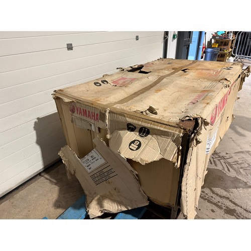 35 - Yamaha YFZ350SW Banshee quad. 2004. 350cc
Frame No. JY43GGW004C266162
Brand new in original shipping... 