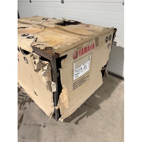 35 - Yamaha YFZ350SW Banshee quad. 2004. 350cc
Frame No. JY43GGW004C266162
Brand new in original shipping... 