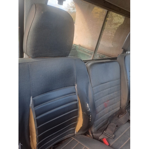 Land Rover Defender 90 TD5. Runs and drives, MOT until 10/08/26 ...