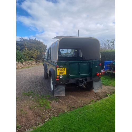 Land Rover Defender 90 TD5. Runs and drives, MOT until 10/08/26 ...