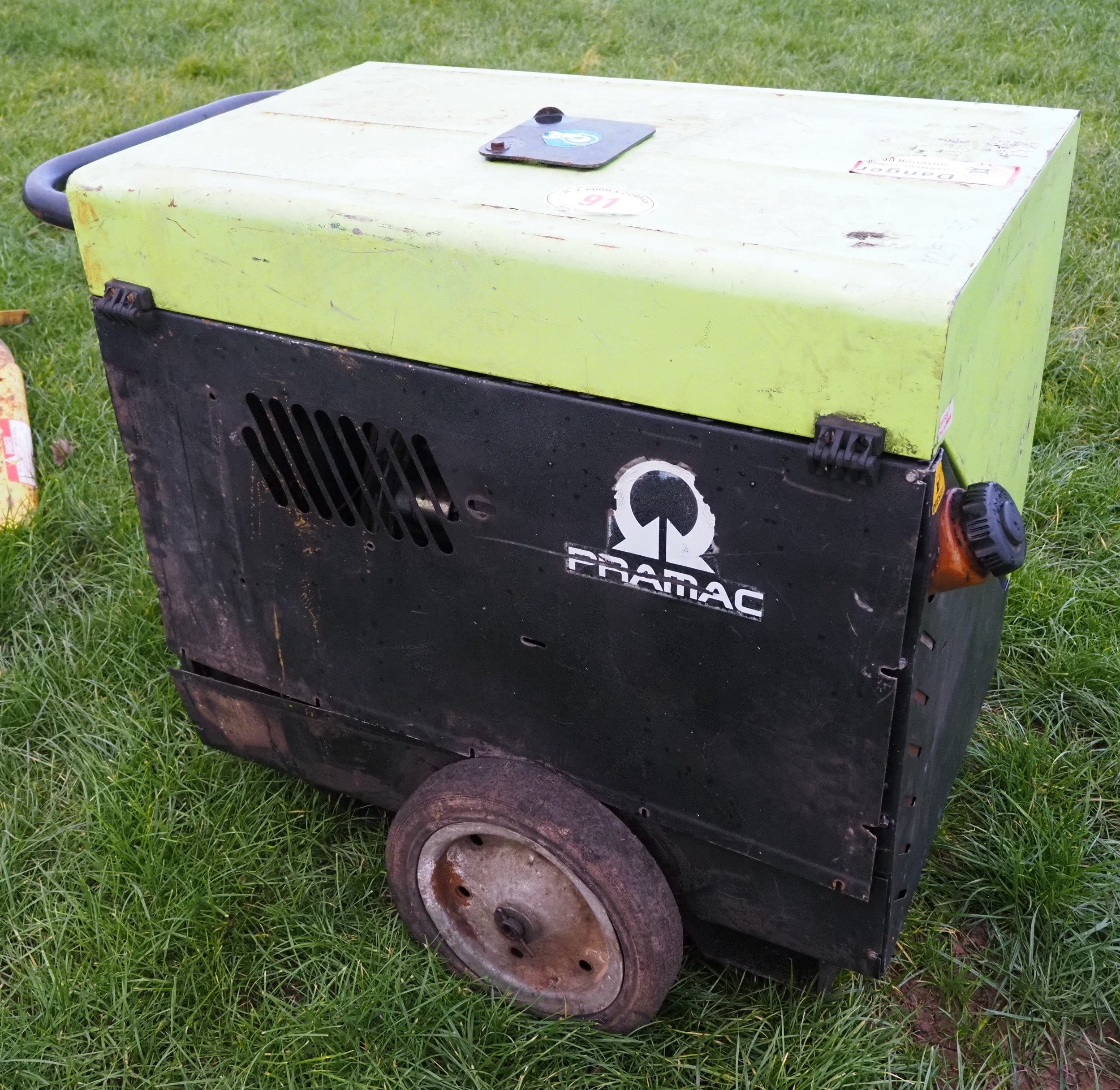 Pramac generator, engine runs