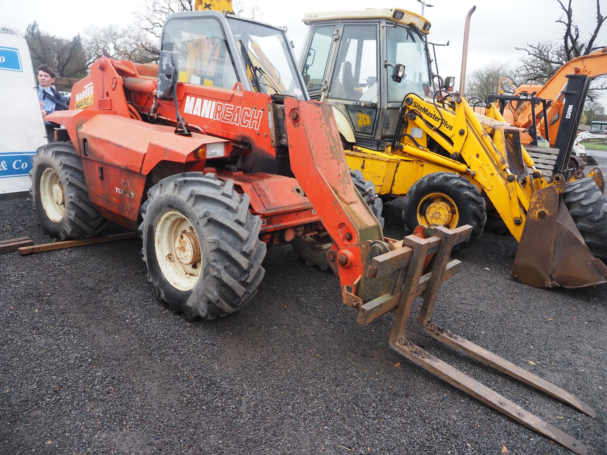Manitou 526 Turbo Manireach. Runs and drives. Showing 10820 hours. Reg ...