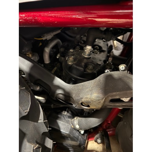 35 - Yamaha YFZ350SW Banshee quad. 2004. 350cc
Frame No. JY43GGW004C266162
Brand new in original shipping... 