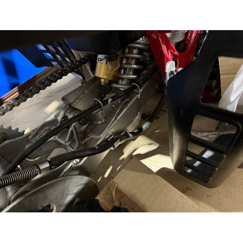 35 - Yamaha YFZ350SW Banshee quad. 2004. 350cc
Frame No. JY43GGW004C266162
Brand new in original shipping... 