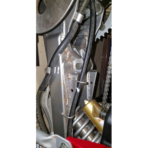 35 - Yamaha YFZ350SW Banshee quad. 2004. 350cc
Frame No. JY43GGW004C266162
Brand new in original shipping... 