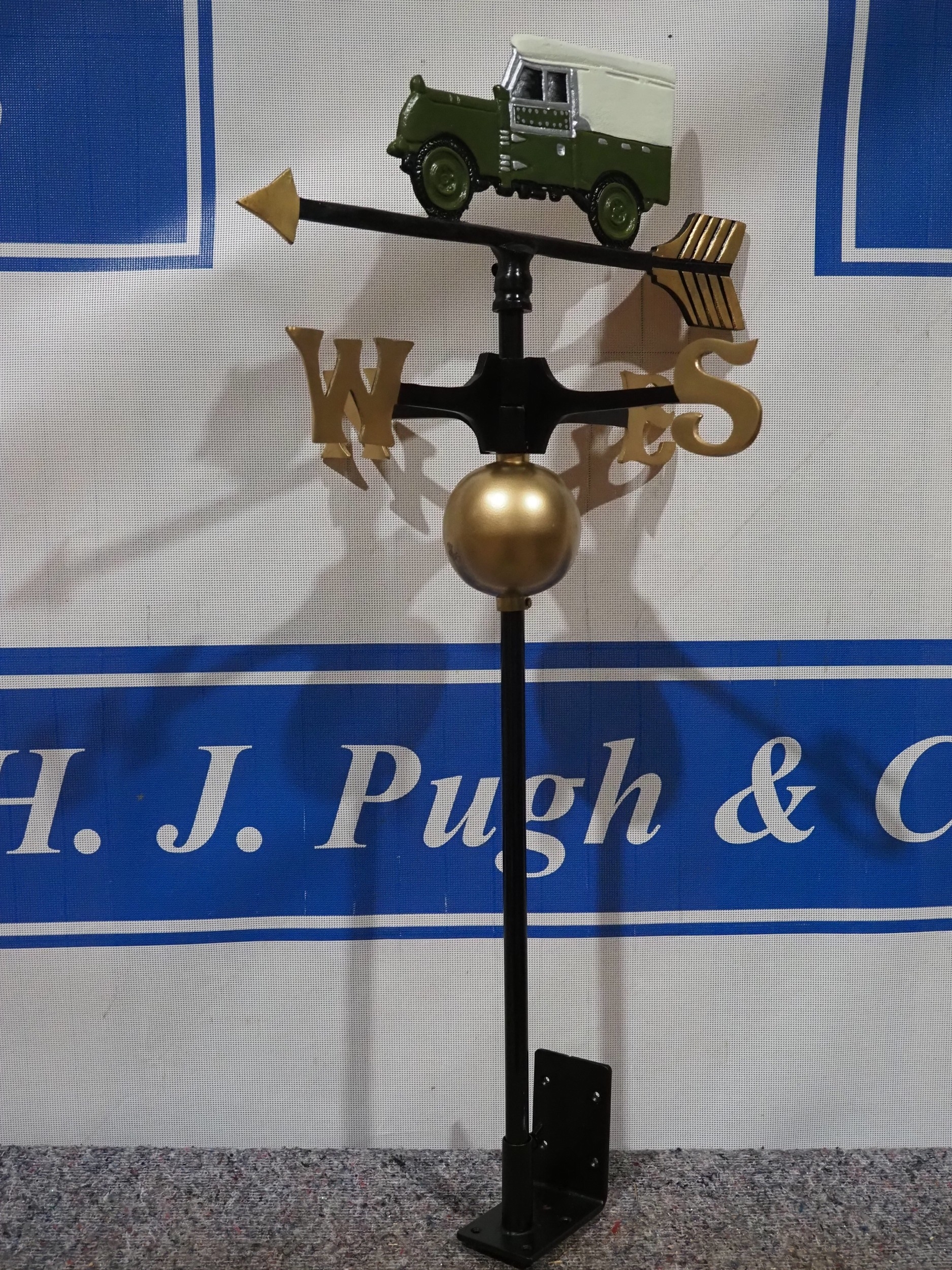 Land Rover weathervane 40