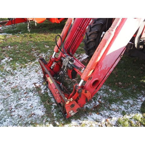 1664 - Massey Ferguson 5455 4wd tractor. Runs and drives.  Showing 7063 hours. C/w Massey Ferguson 895 load... 