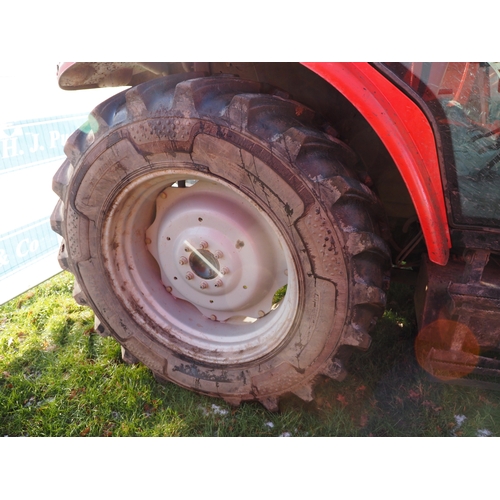 1664 - Massey Ferguson 5455 4wd tractor. Runs and drives.  Showing 7063 hours. C/w Massey Ferguson 895 load... 
