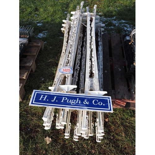 Plastic stakes 1.5m - 50