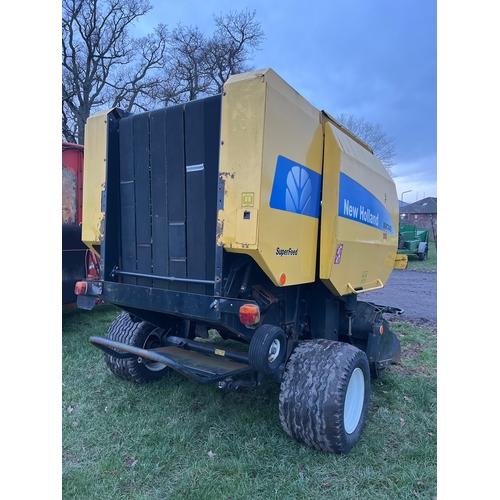 1660 - New Holland BR740A round baler