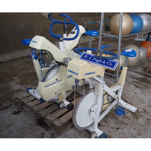 17 - Exercise bikes - 3