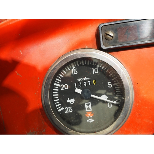 41 - Massey Ferguson 230 tractor. No battery but otherwise good runner. Serial no. 625513. Reg. M802 FWK