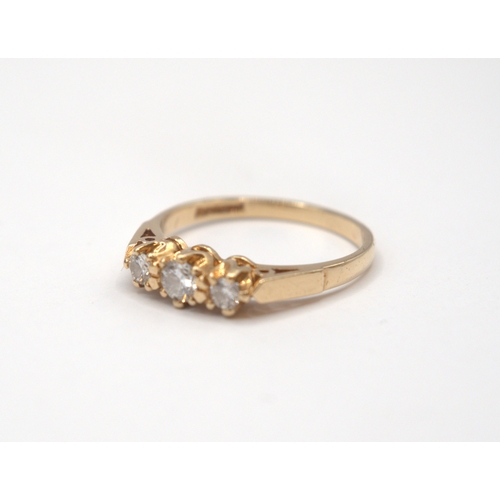 18ct Gold 3 stone diamond ring, size L