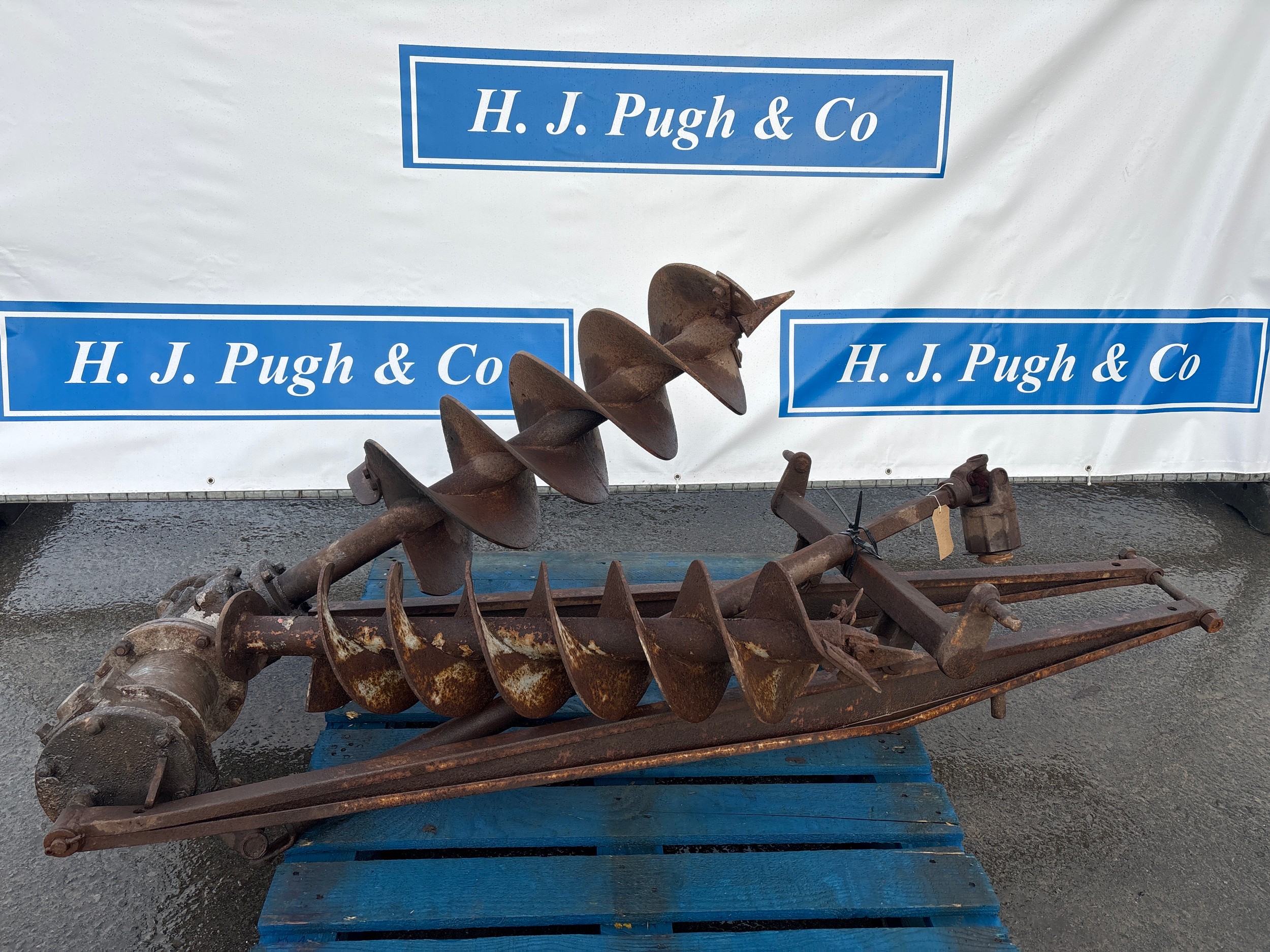 Ferguson post hole auger. Type DFE-20. S/n 9352. C/w two augers. Badged