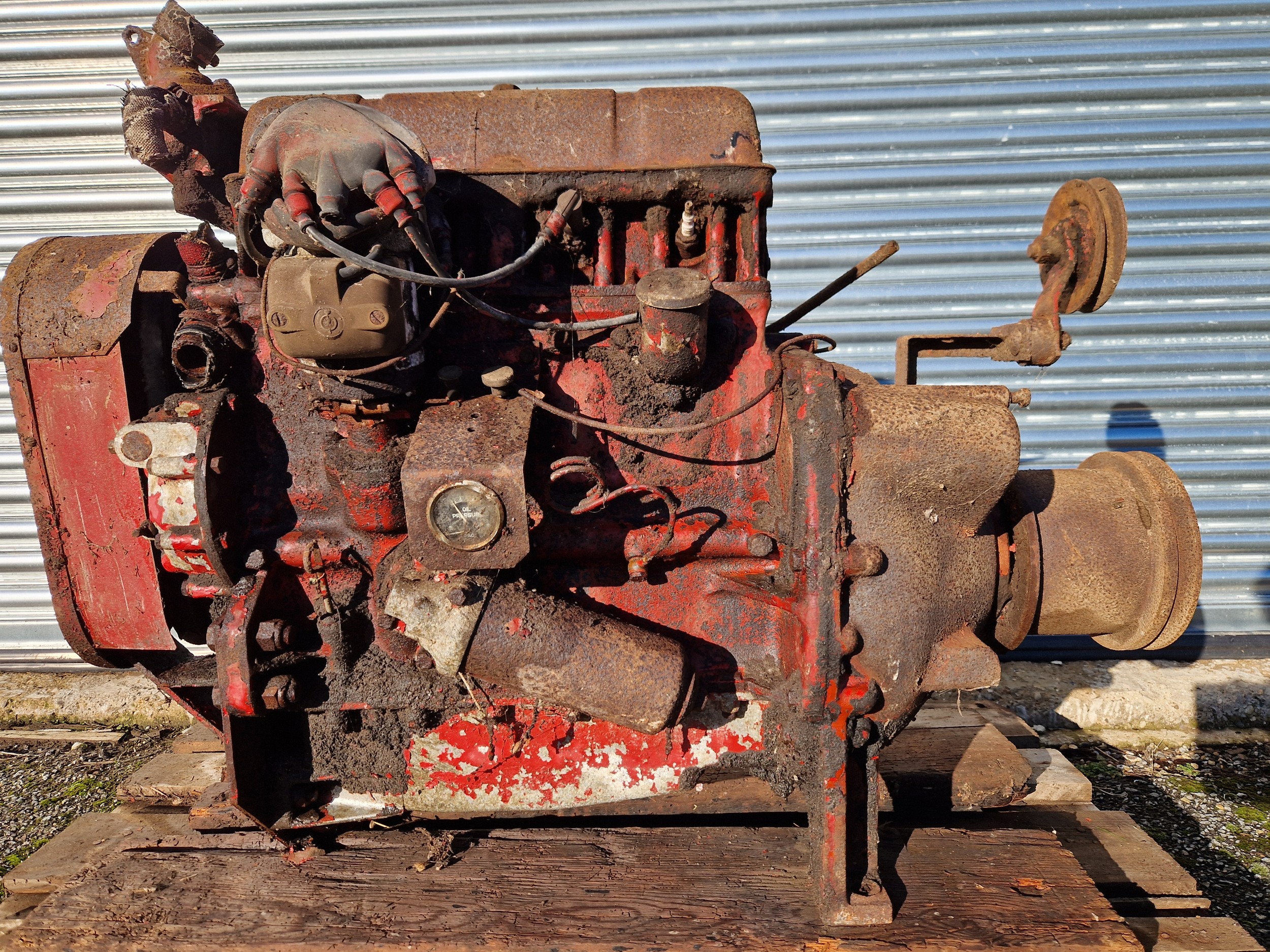 Standard engine ex MH baler c/w radiator and tank. Tank is corroded