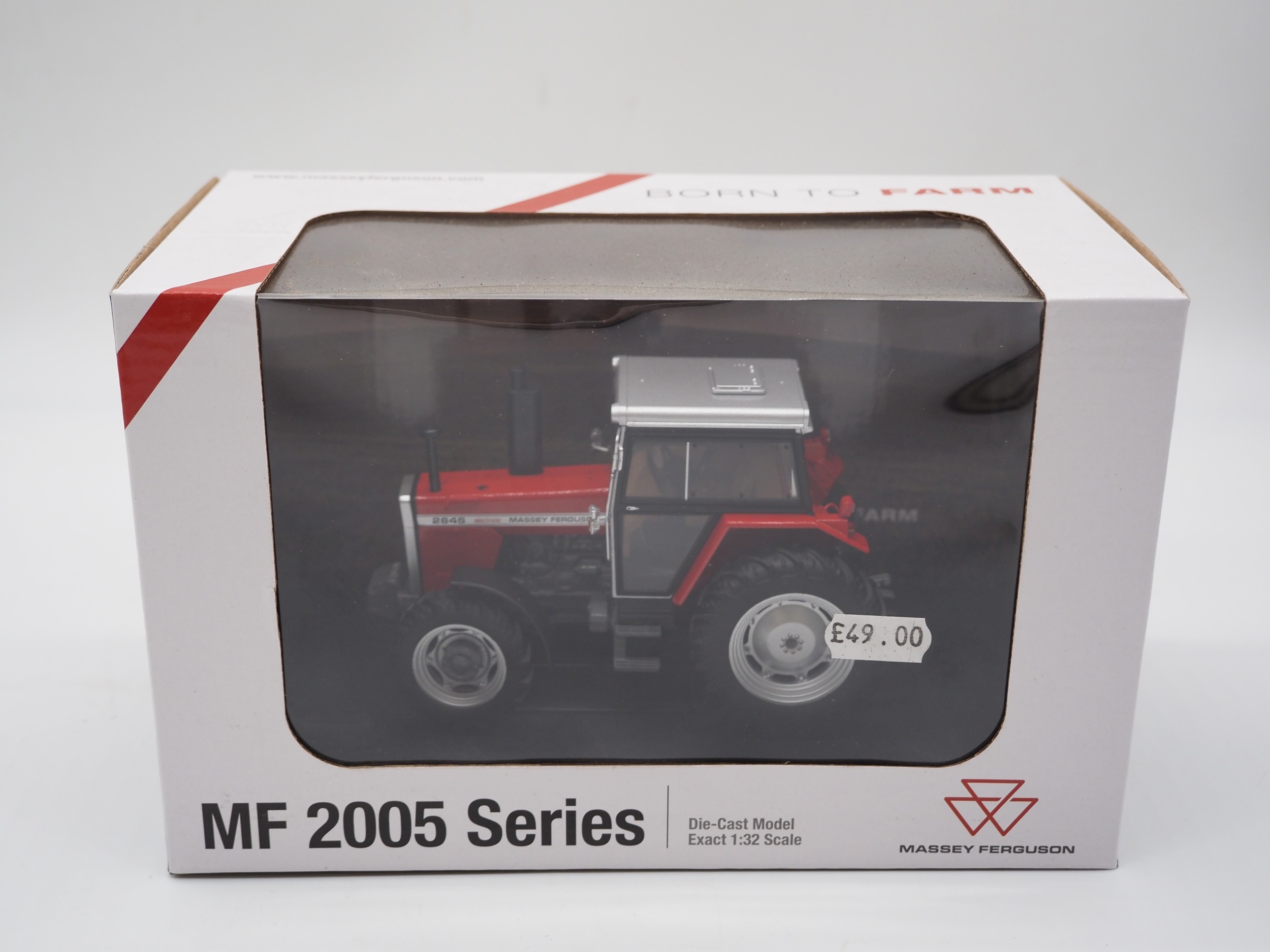 Universal Hobbies 1:32 scale boxed model Massey Ferguson 2005 Series