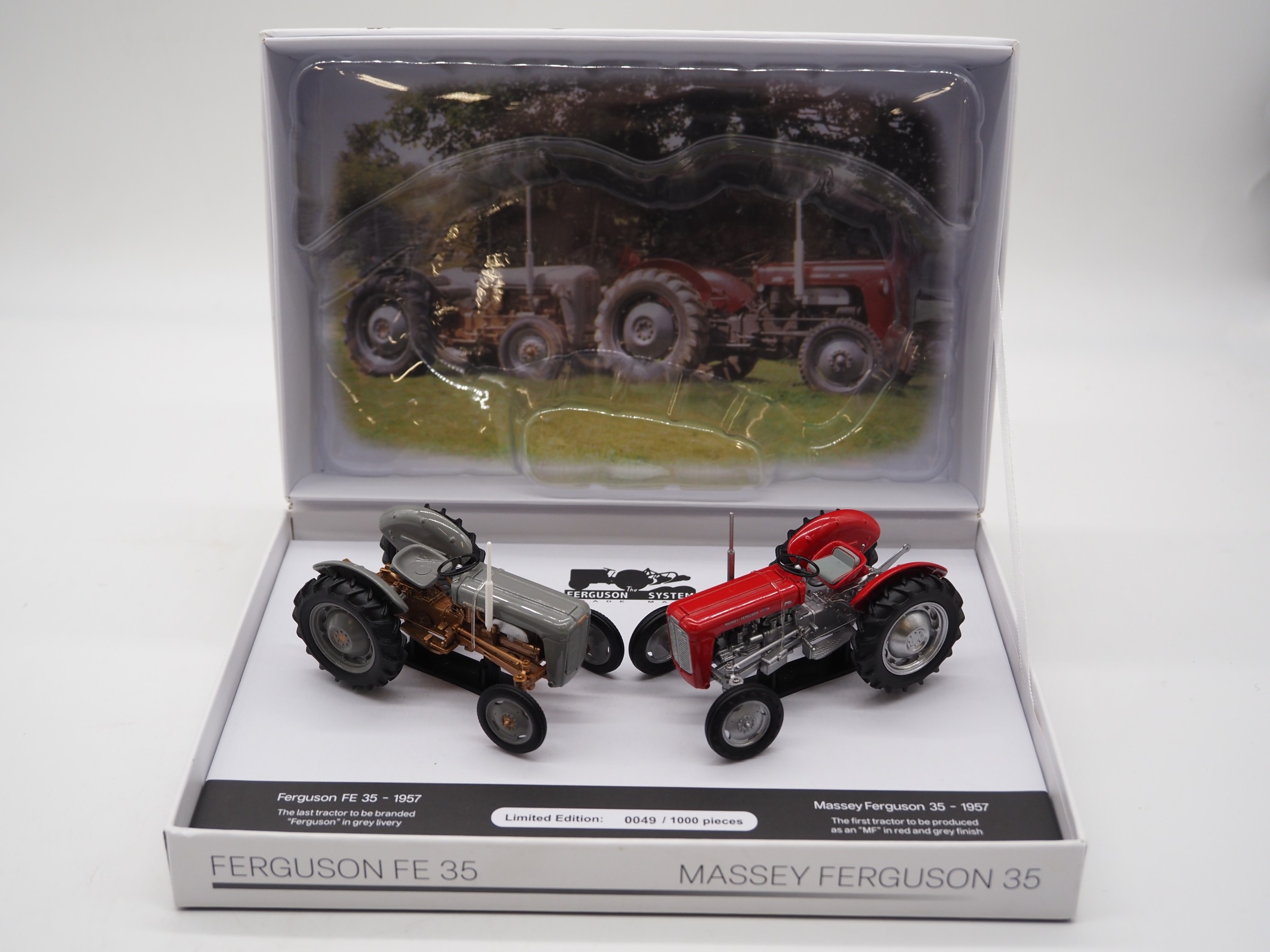 Universal Hobbies 1:32 scale boxed model Massey Ferguson 35 and ...