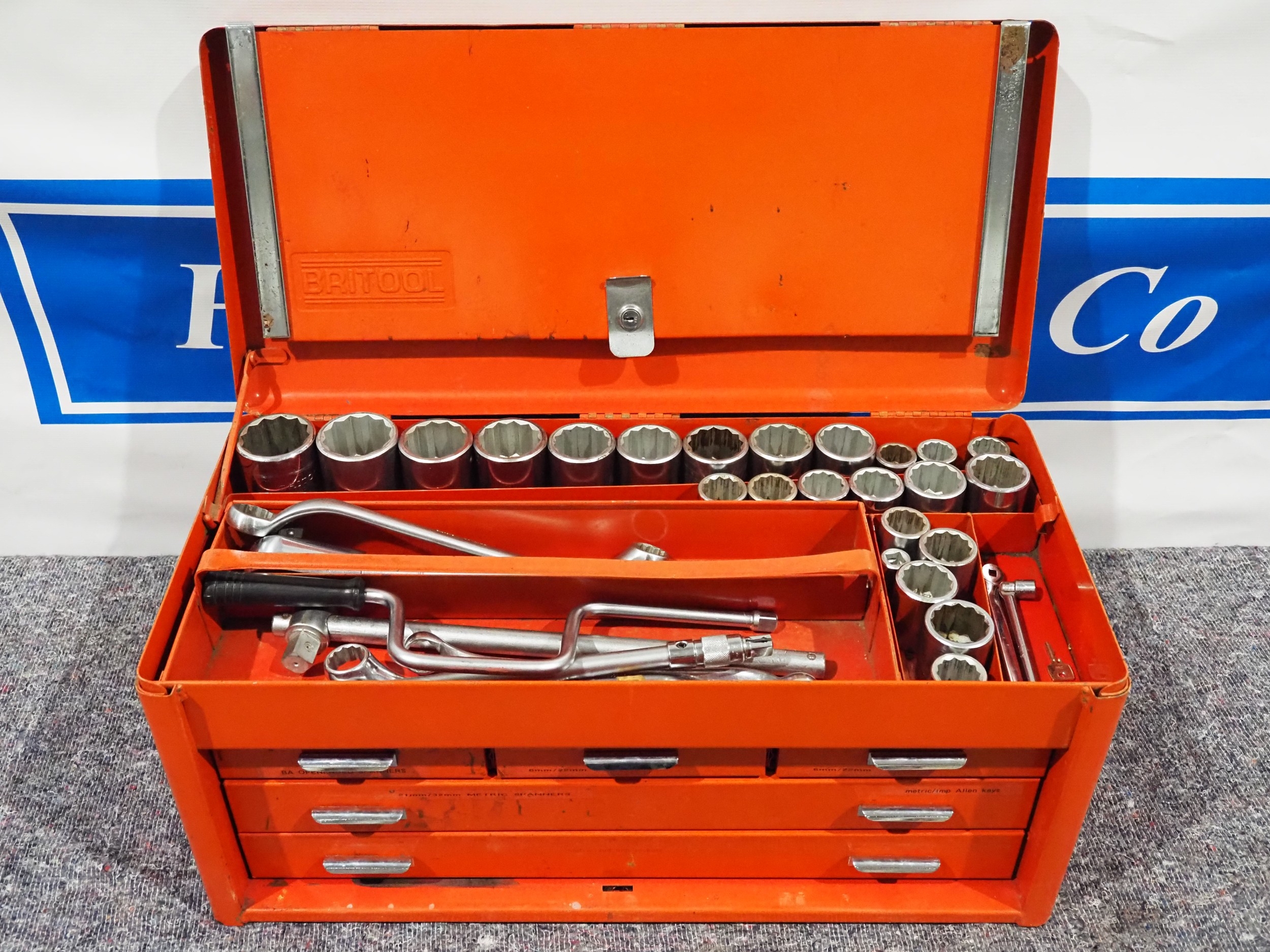Britool metal toolbox complete with key and contents of Britool sockets ...