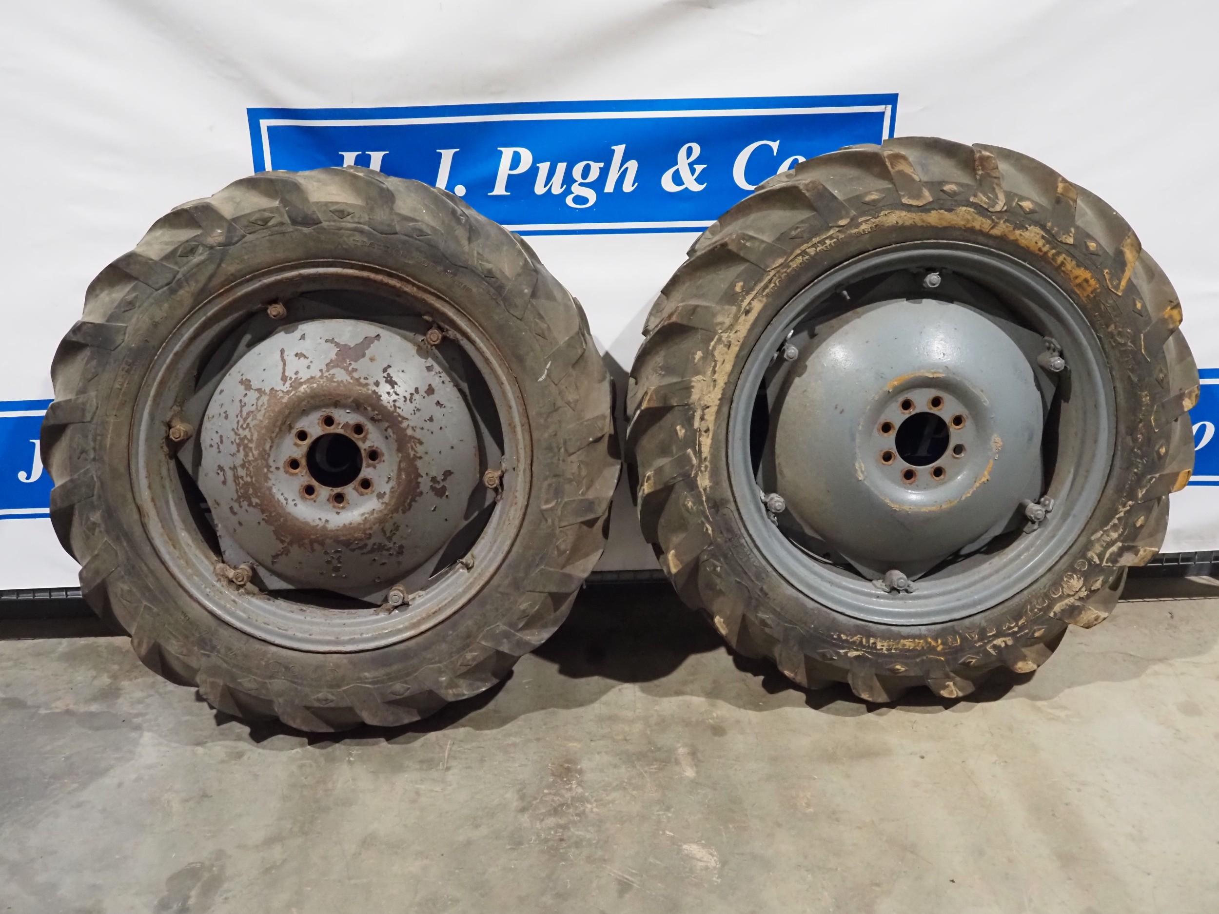 Ferguson rear wheels and Goodyear Diamond 10-24 tyres - 2