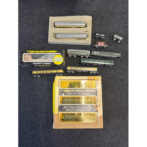 31 - Model railway N gauge track layout and various accessories to include Graham Farish locomotive 78