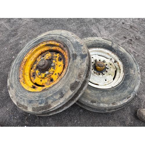 Fordson Major front wheel hubs c/w 750/16 wheels
